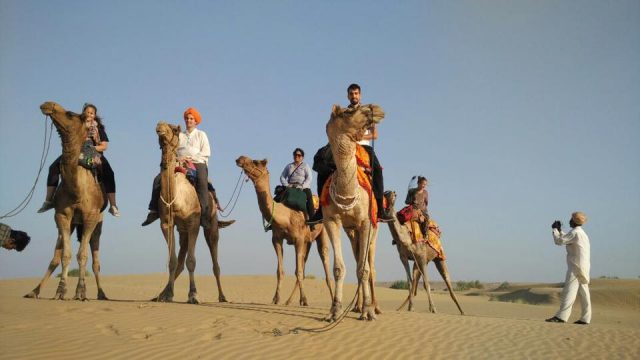 Visit the Thar desert in Rajasthan