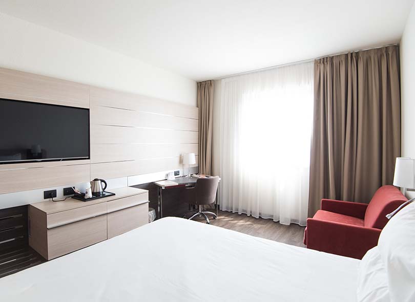 quarantine hotel accommodations